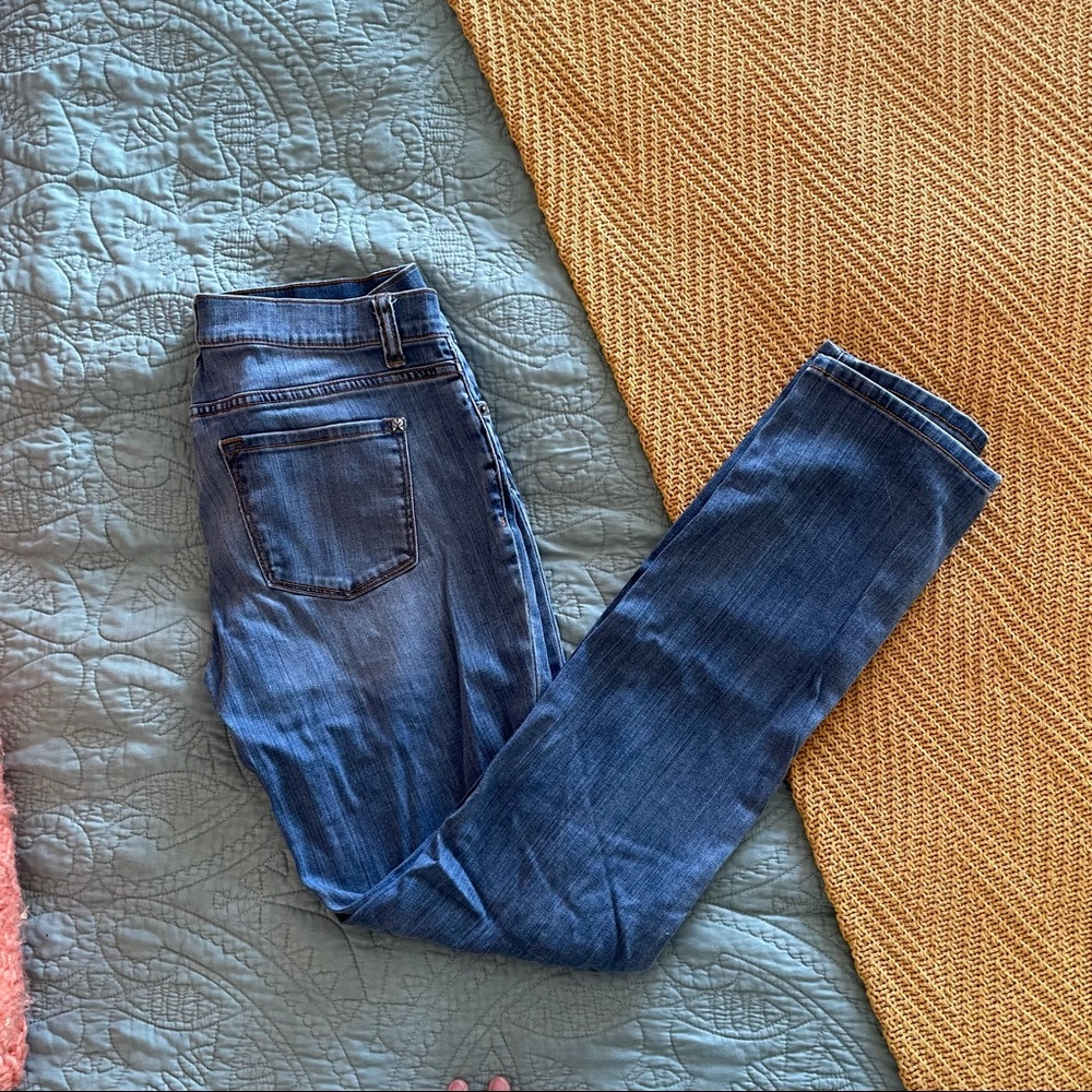*Sold* Victoria’s Secret straight leg boy friend Jean